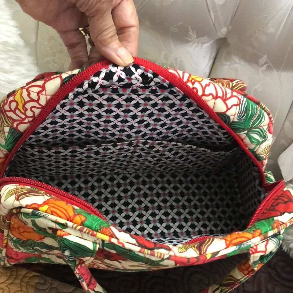 Quilted Floral Accent Hand Bag in Cream, Red & Green